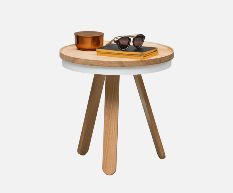 NordTray Round Side Table – Natural Oak Finish
